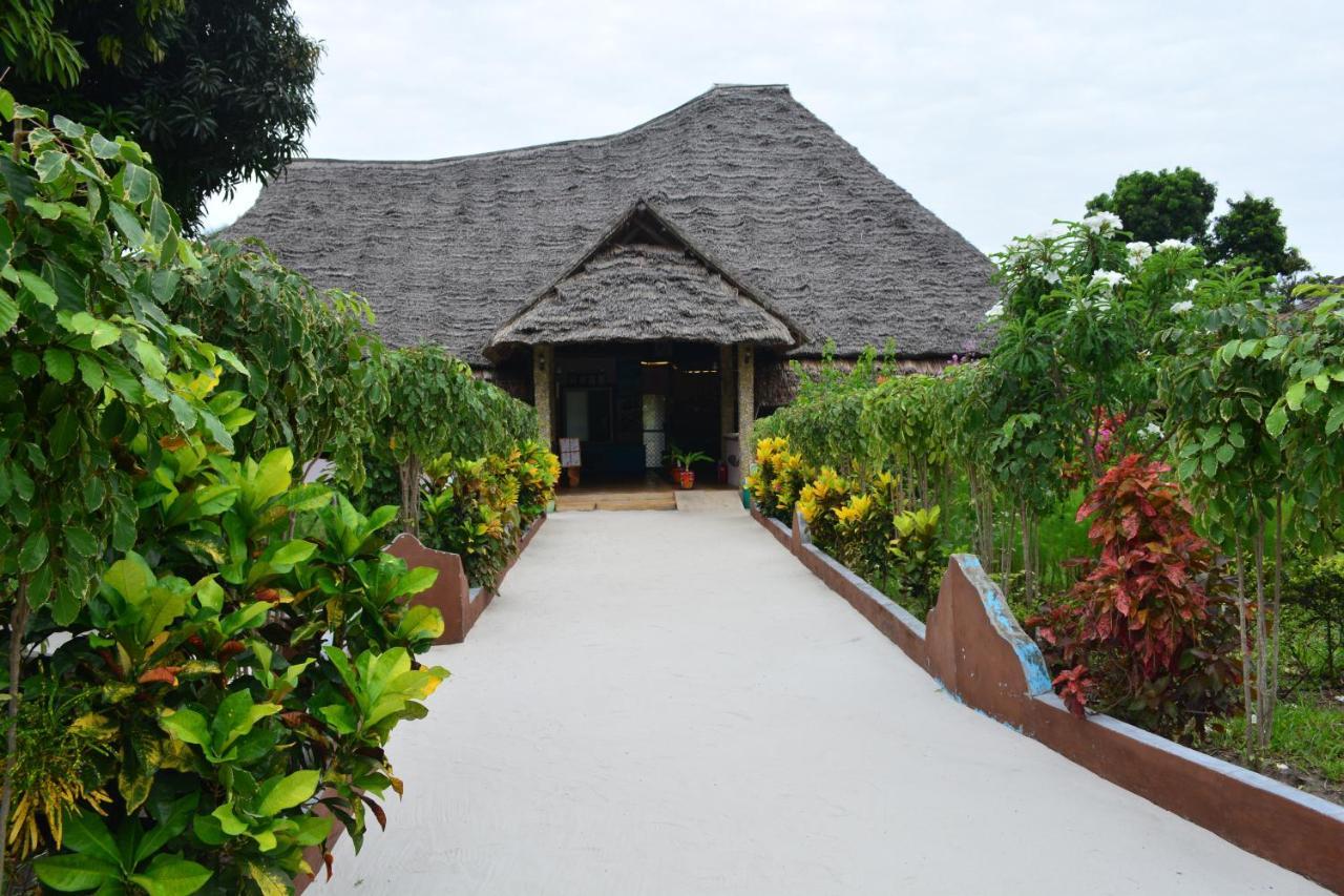 Meremeta Lodge Utende Экстерьер фото