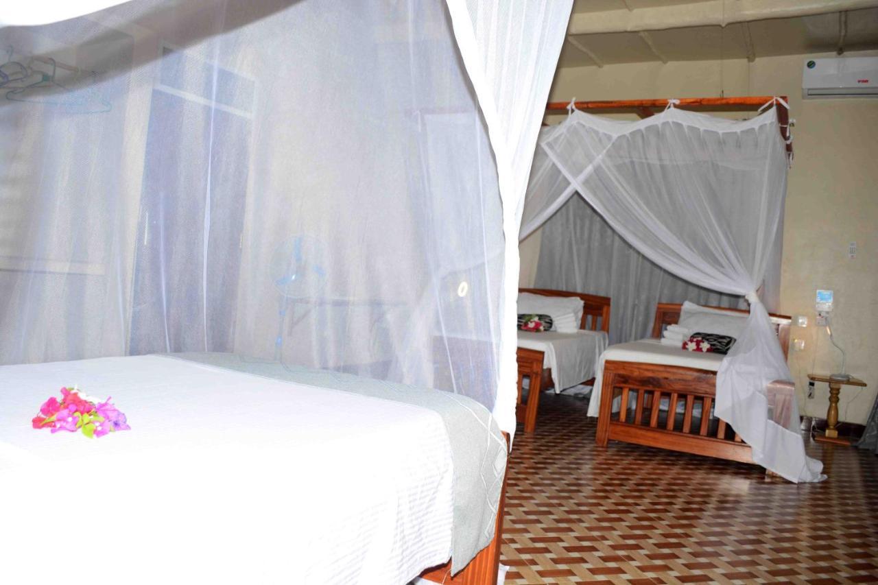 Meremeta Lodge Utende Экстерьер фото