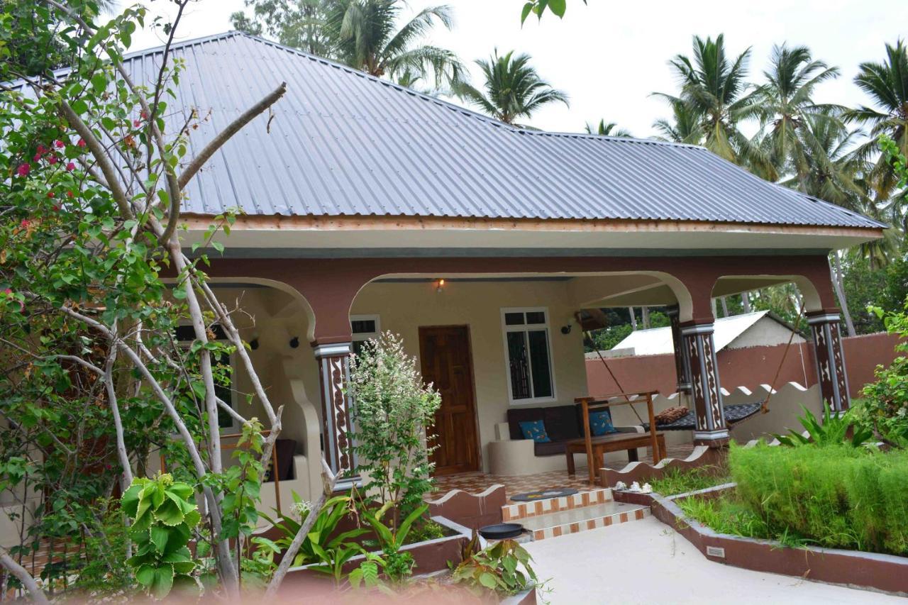 Meremeta Lodge Utende Экстерьер фото