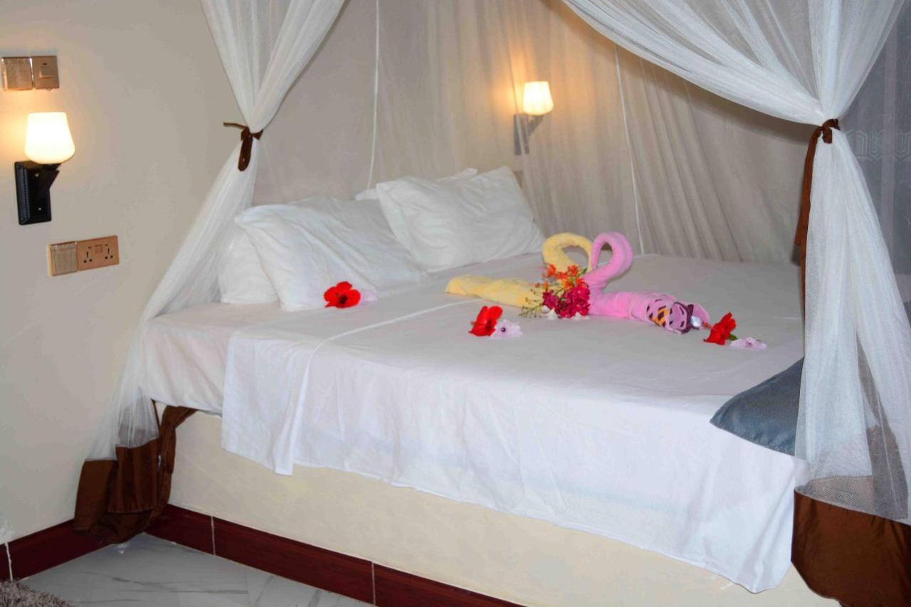 Meremeta Lodge Utende Экстерьер фото