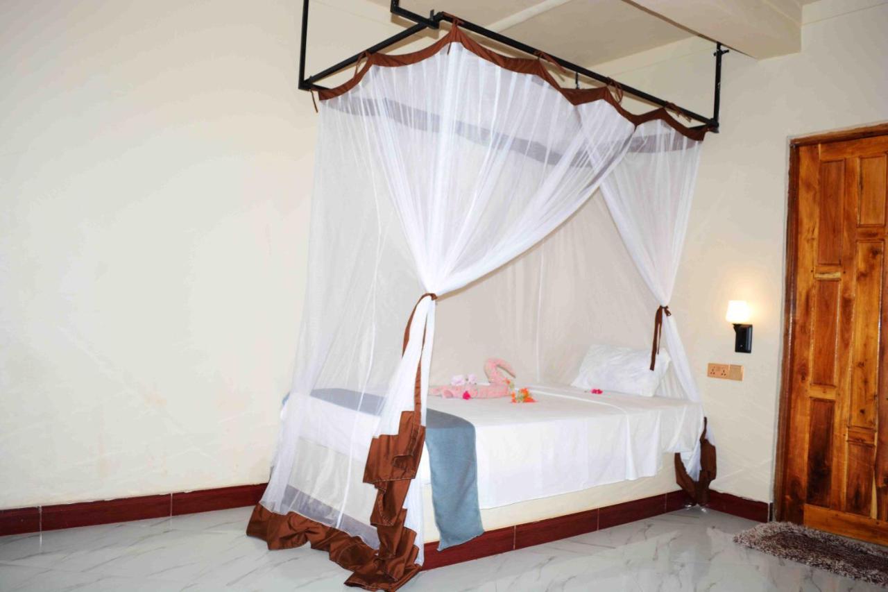 Meremeta Lodge Utende Экстерьер фото